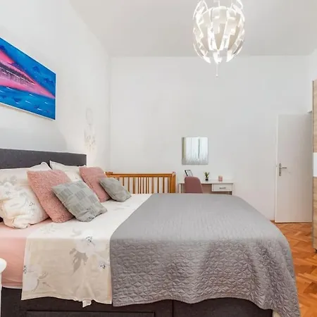 House Katarina With Private Swiming Pool Villa