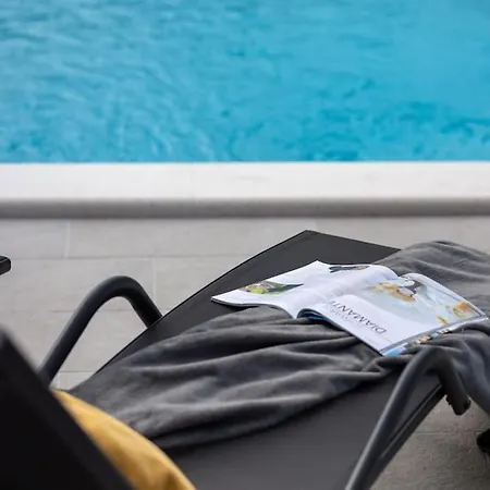 House Katarina With Private Swiming Pool Villa *