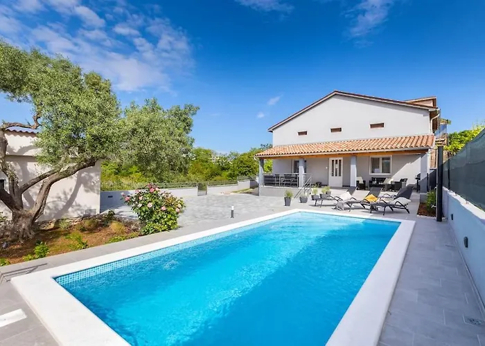 House Katarina Private Heated Swimming Pool Βίλα