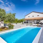 House Katarina Private Heated Swimming Pool Vila