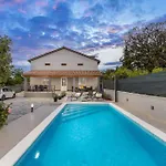 Vila House Katarina Private Heated Swimming Pool *