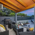 House Katarina Private Heated Swimming Pool Vila *