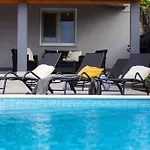 House Katarina Private Heated Swimming Pool