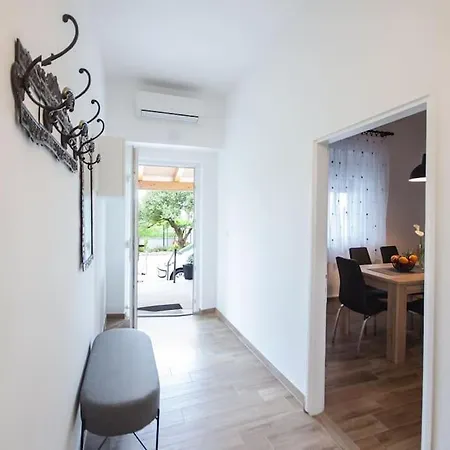 House Katarina Private Heated Swimming Pool *