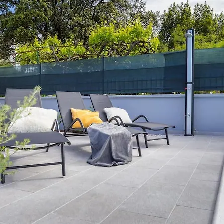 House Katarina With Private Swiming Pool Pula