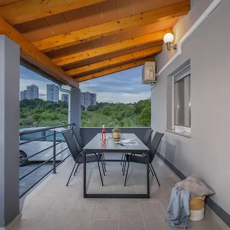 House Katarina With Private Swiming Pool Villa