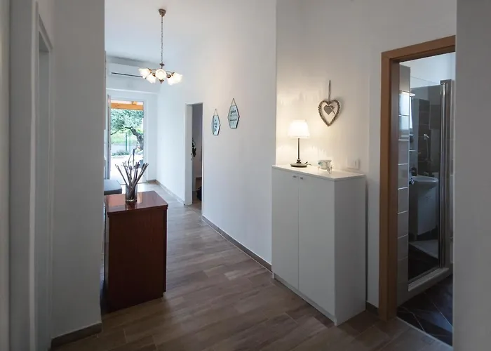 House Katarina Private Heated Swimming Pool