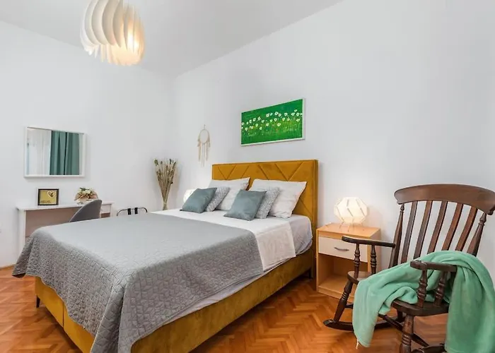 House Katarina Private Heated Swimming Pool