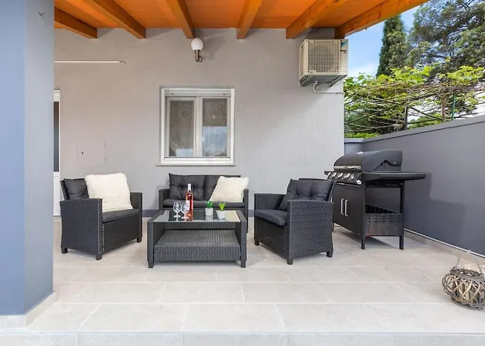 Vila House Katarina Private Heated Swimming Pool *