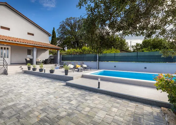 Villa House Katarina Private Heated Swimming Pool