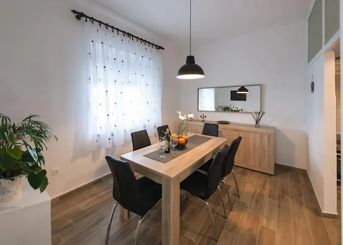 House Katarina Private Heated Swimming Pool * Pula